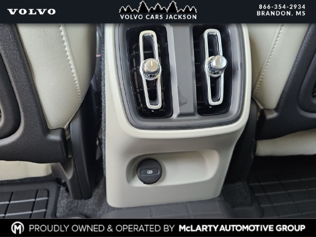 New 2026 Volvo XC40 B5 Ultra w/ Protection Package Premier AWD/4WD image 18