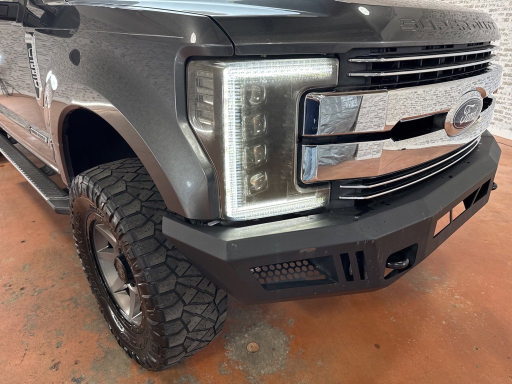 Used 2017 Ford F250 Lariat w/ Lariat Value Package image 9