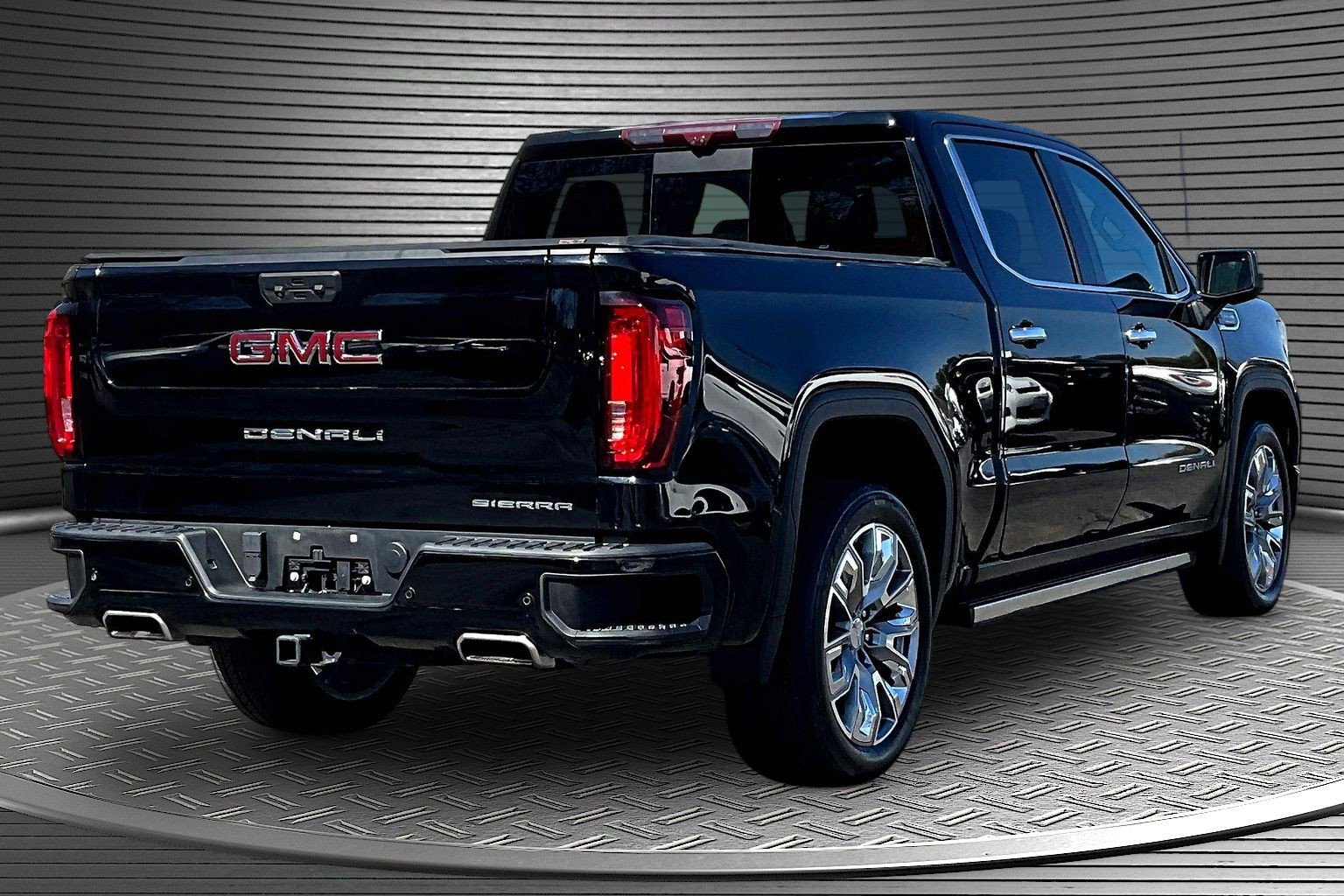 Used 2023 GMC Sierra 1500 Denali w/ Denali Reserve Package AWD/4WD image 6
