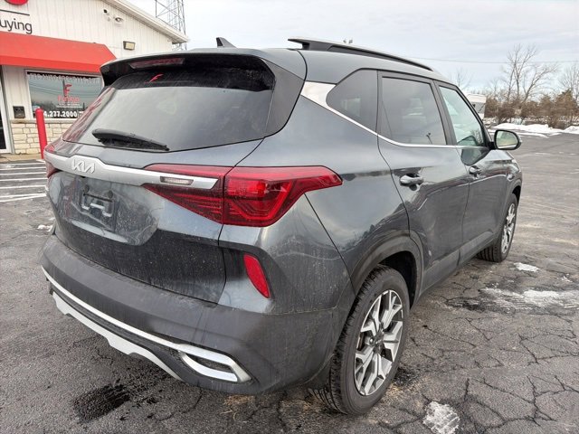 Used 2022 Kia Seltos EX image 7
