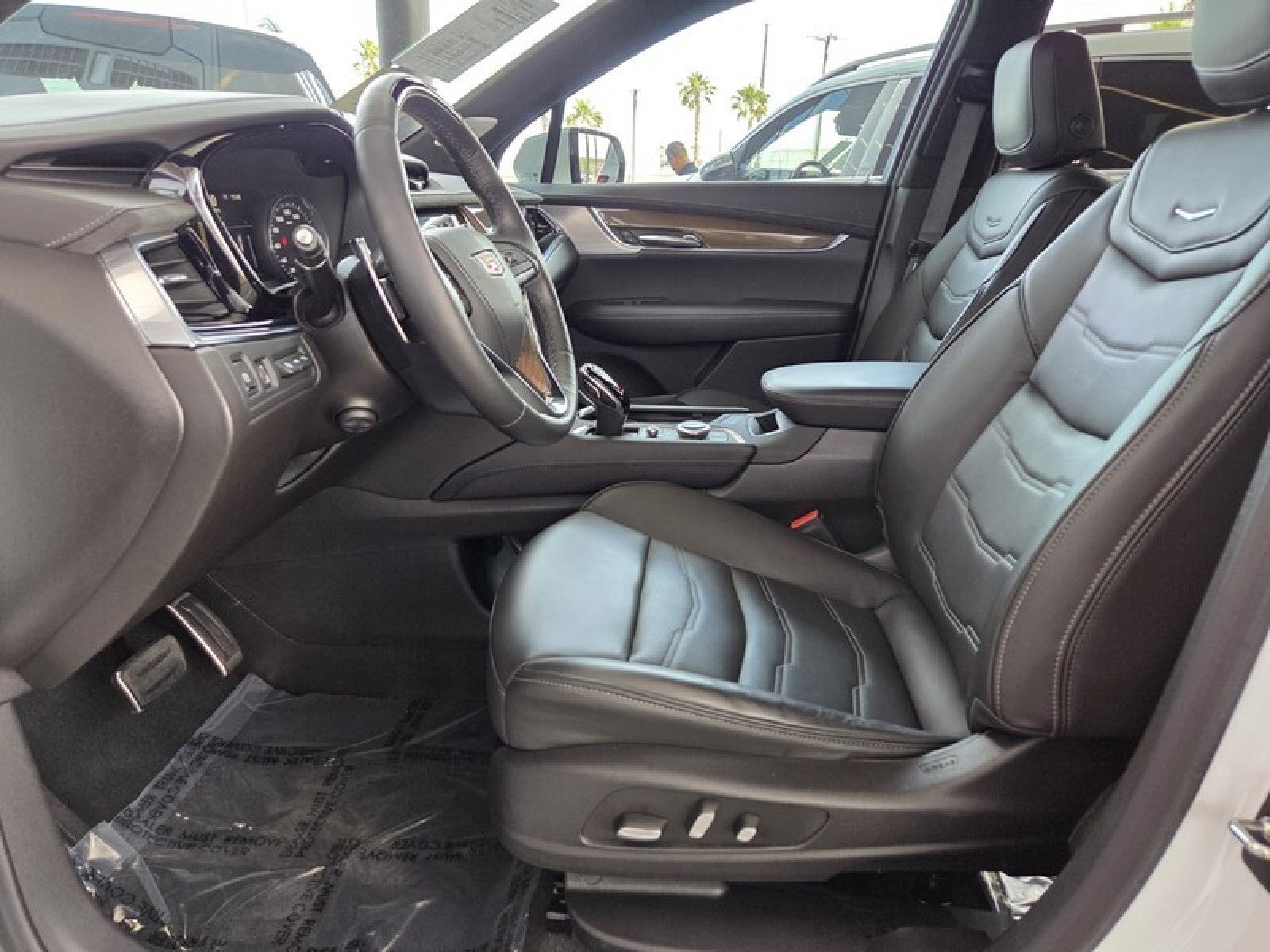 Used 2023 Cadillac XT6 Sport w/ Platinum Package AWD/4WD image 13