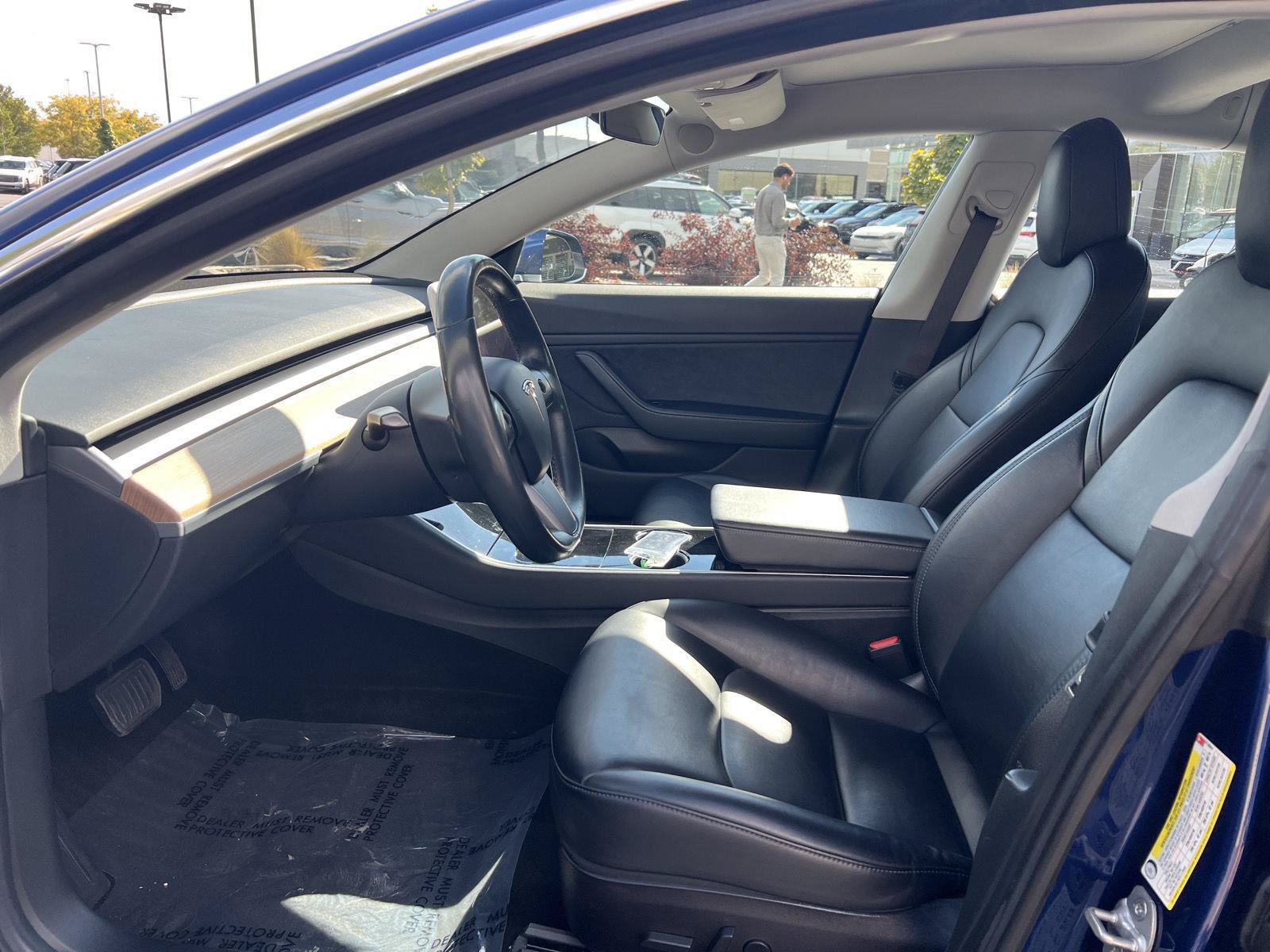 Used 2018 Tesla Model 3 Long Range RWD image 23
