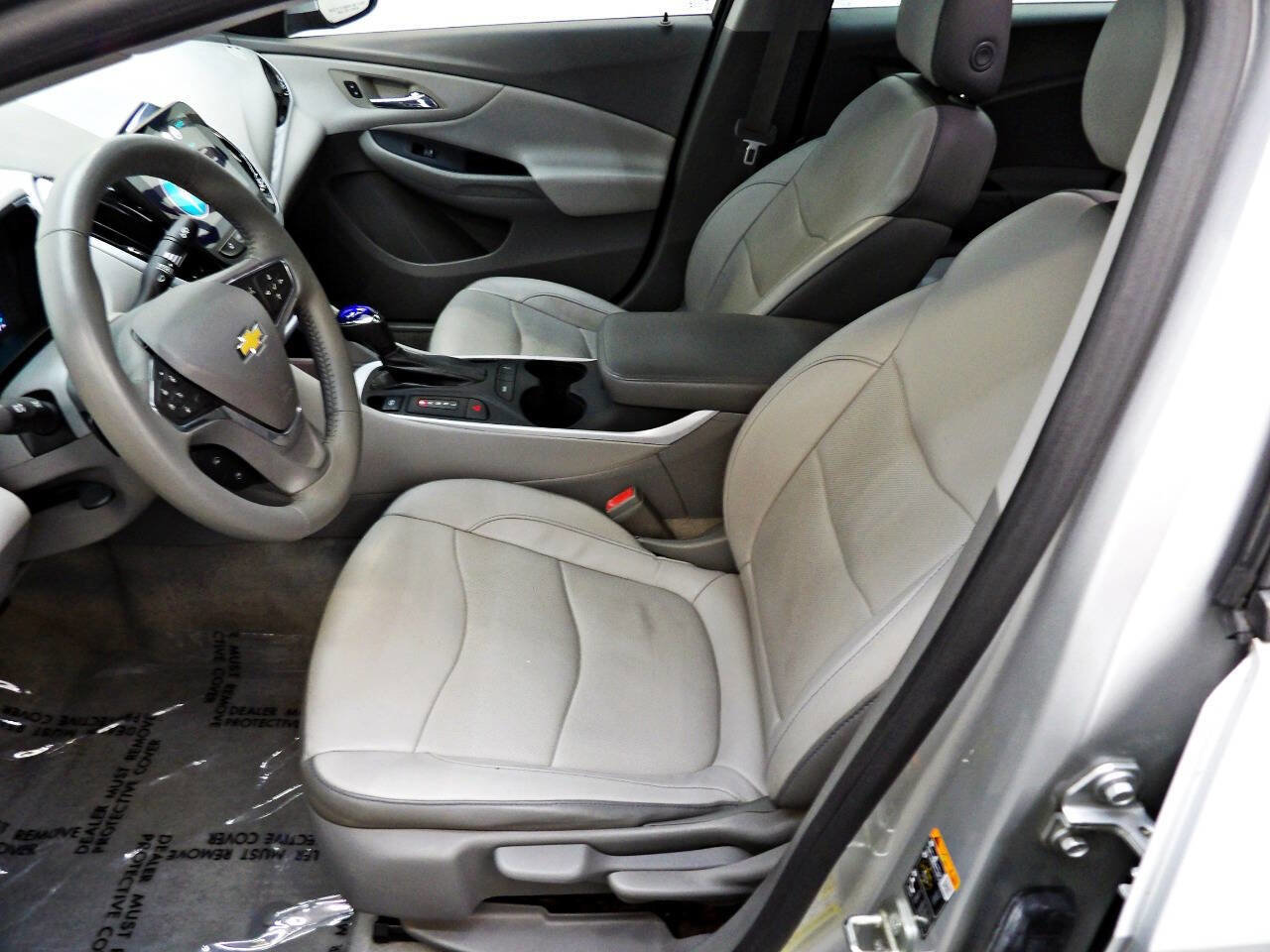 Used 2016 Chevrolet Volt LT w/ Comfort Package FWD image 8