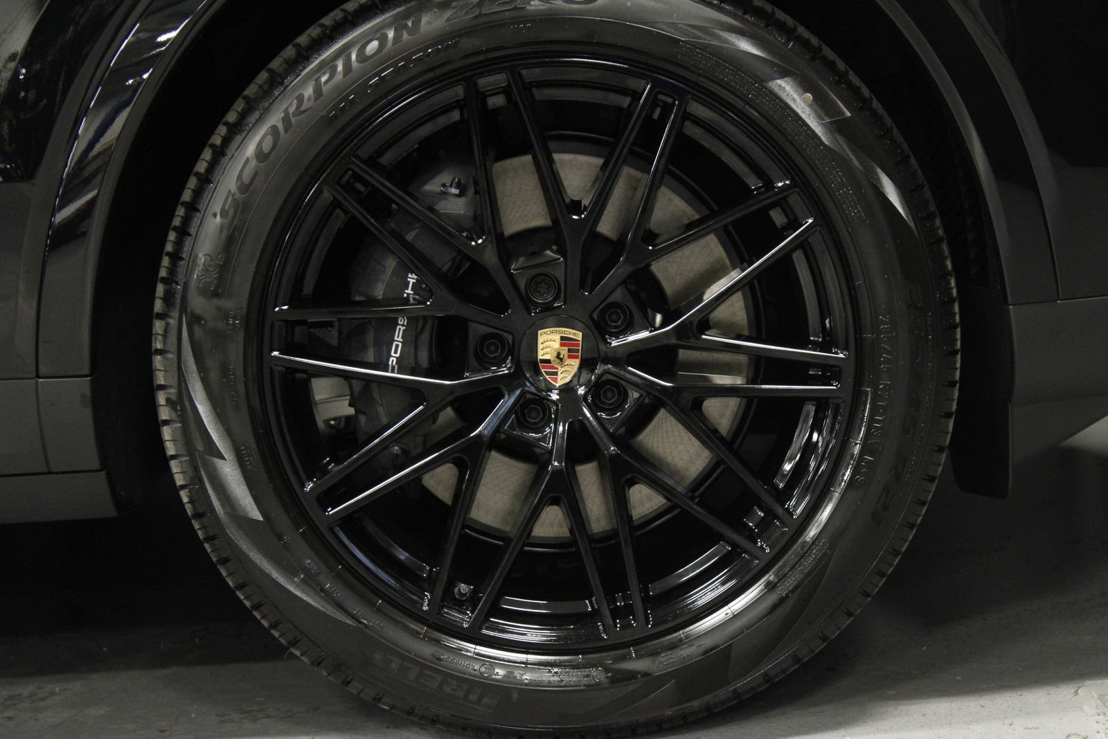 New 2026 Porsche Cayenne Coupe AWD/4WD image 9