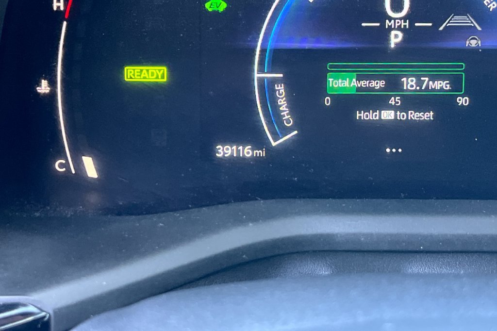 Certified 2025 Toyota Camry SE FWD image 27