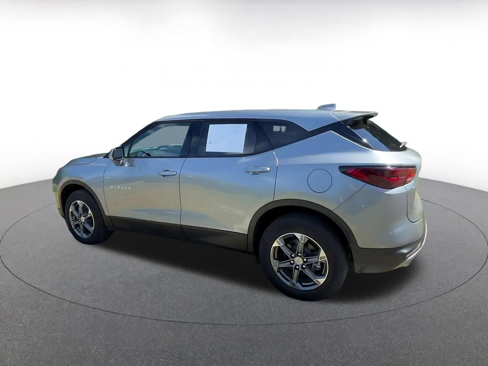 Used 2026 Chevrolet Blazer LT FWD image 9