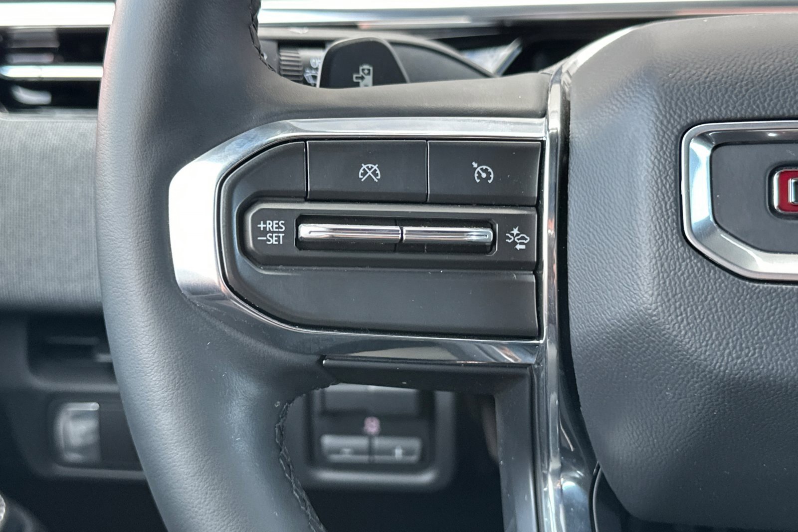 Used 2026 GMC Sierra EV Elevation image 28