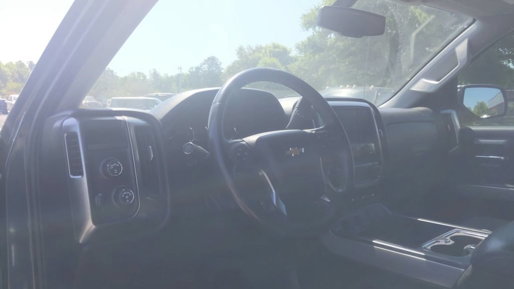 Used 2017 Chevrolet Silverado 1500 LT AWD/4WD image 19