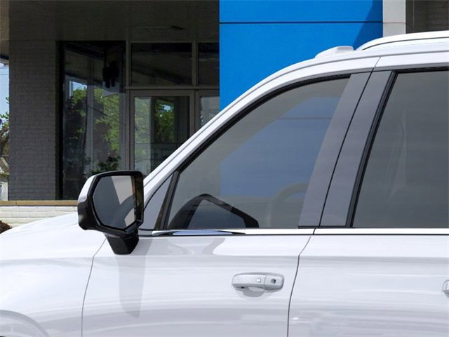 New 2026 Chevrolet Suburban LT image 12