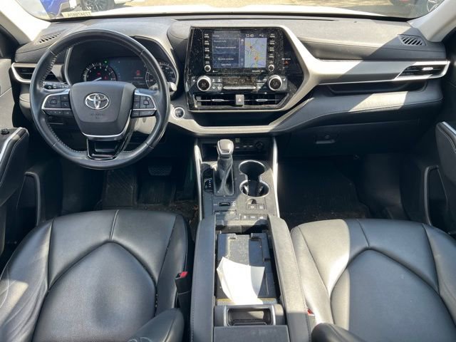 Used 2021 Toyota Highlander XLE image 13