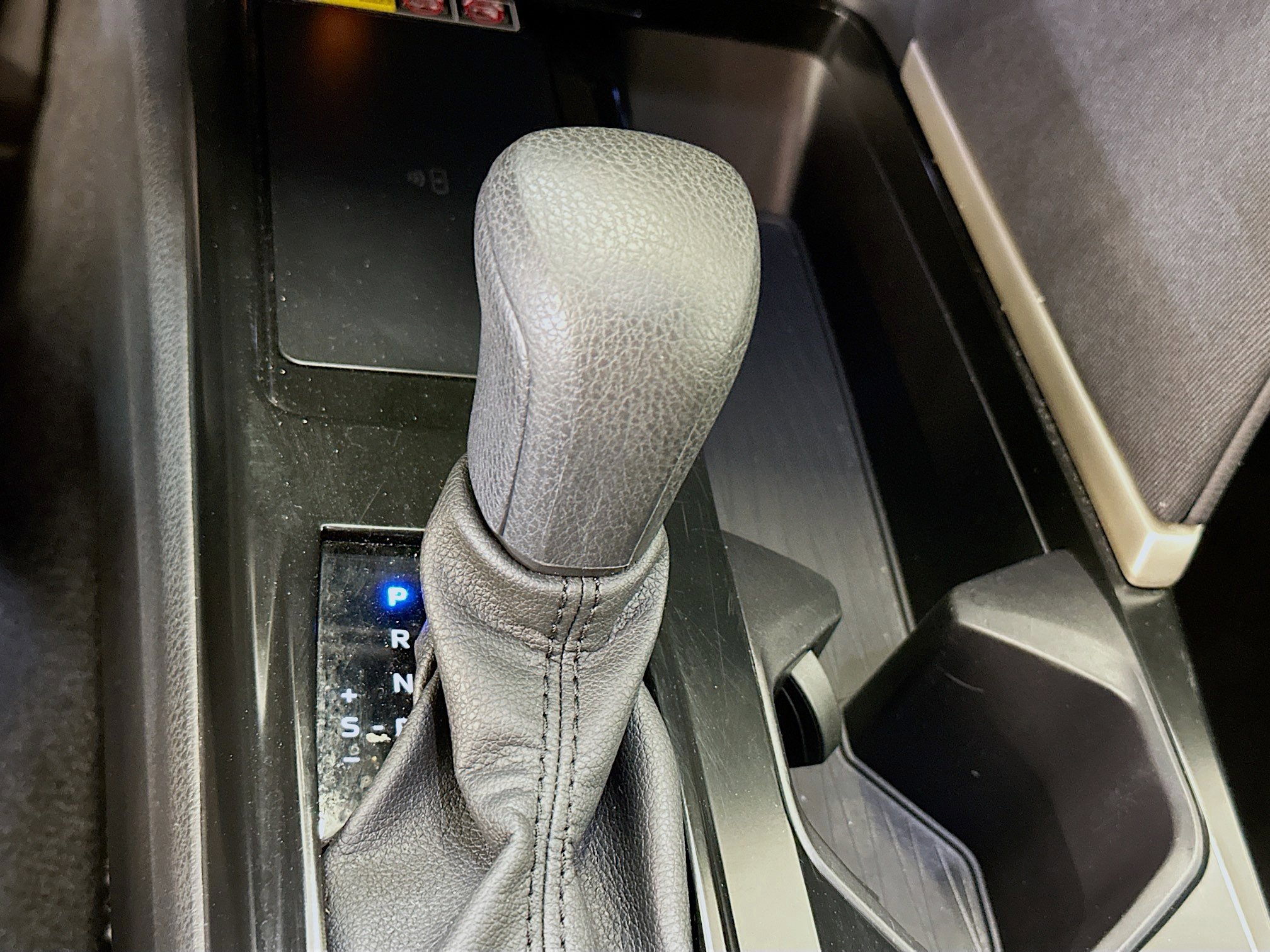 Used 2025 Toyota Camry LE image 25