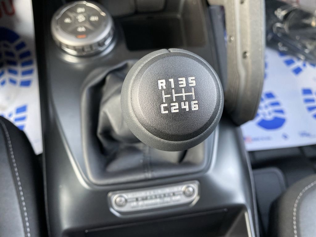 New 2025 Ford Bronco Badlands image 28