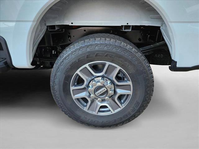 New 2026 Ford F250 Lariat w/ FX4 Off-Road Package image 10