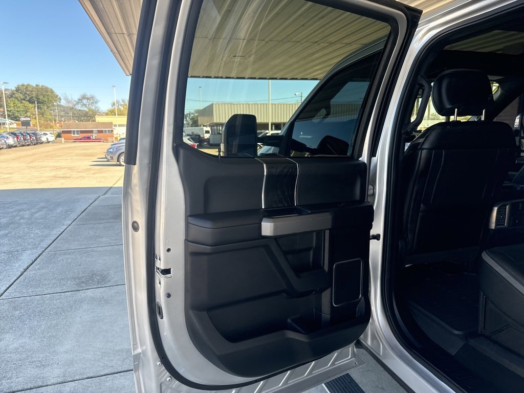 Used 2019 Ford F250 Platinum w/ Platinum Ultimate Package image 18