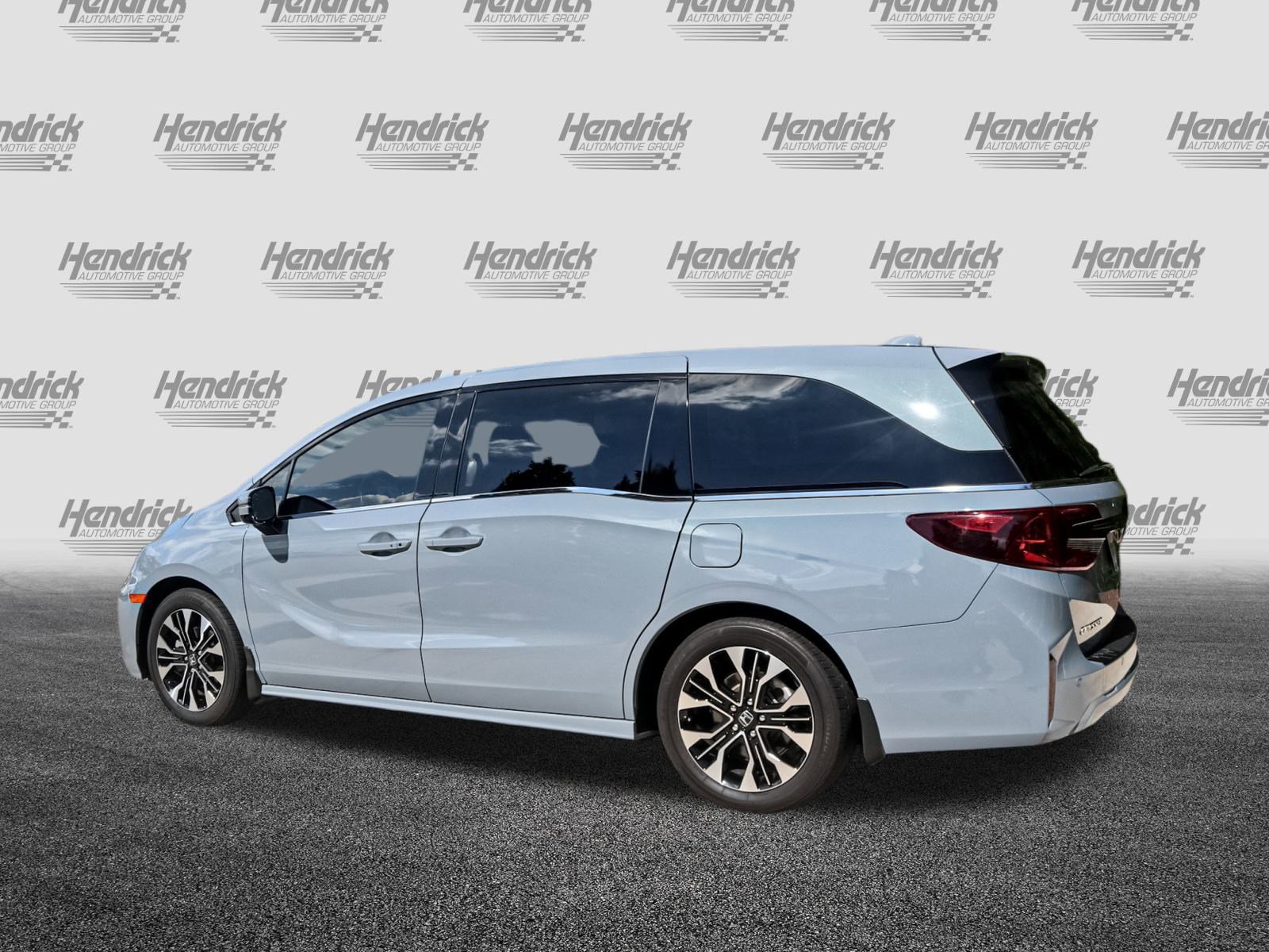 Used 2025 Honda Odyssey Elite image 7