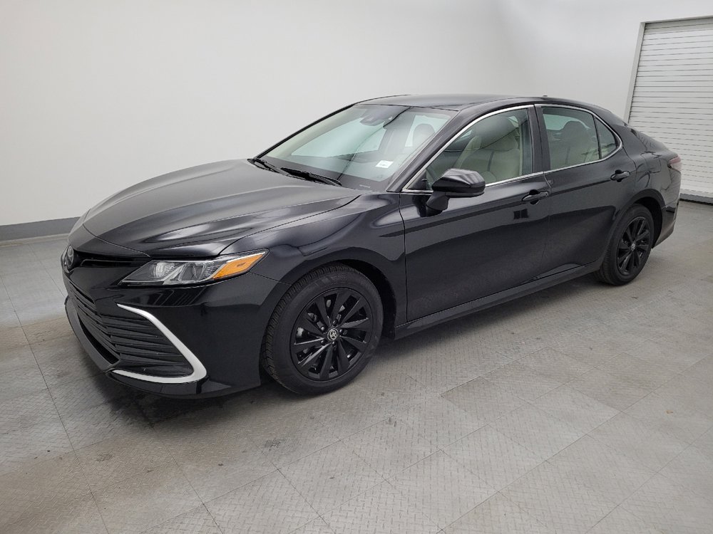 Used 2023 Toyota Camry LE image 2