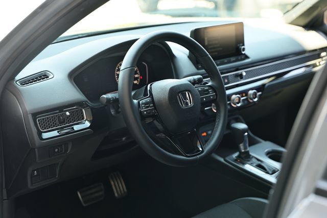 Used 2025 Honda Civic Sport image 18