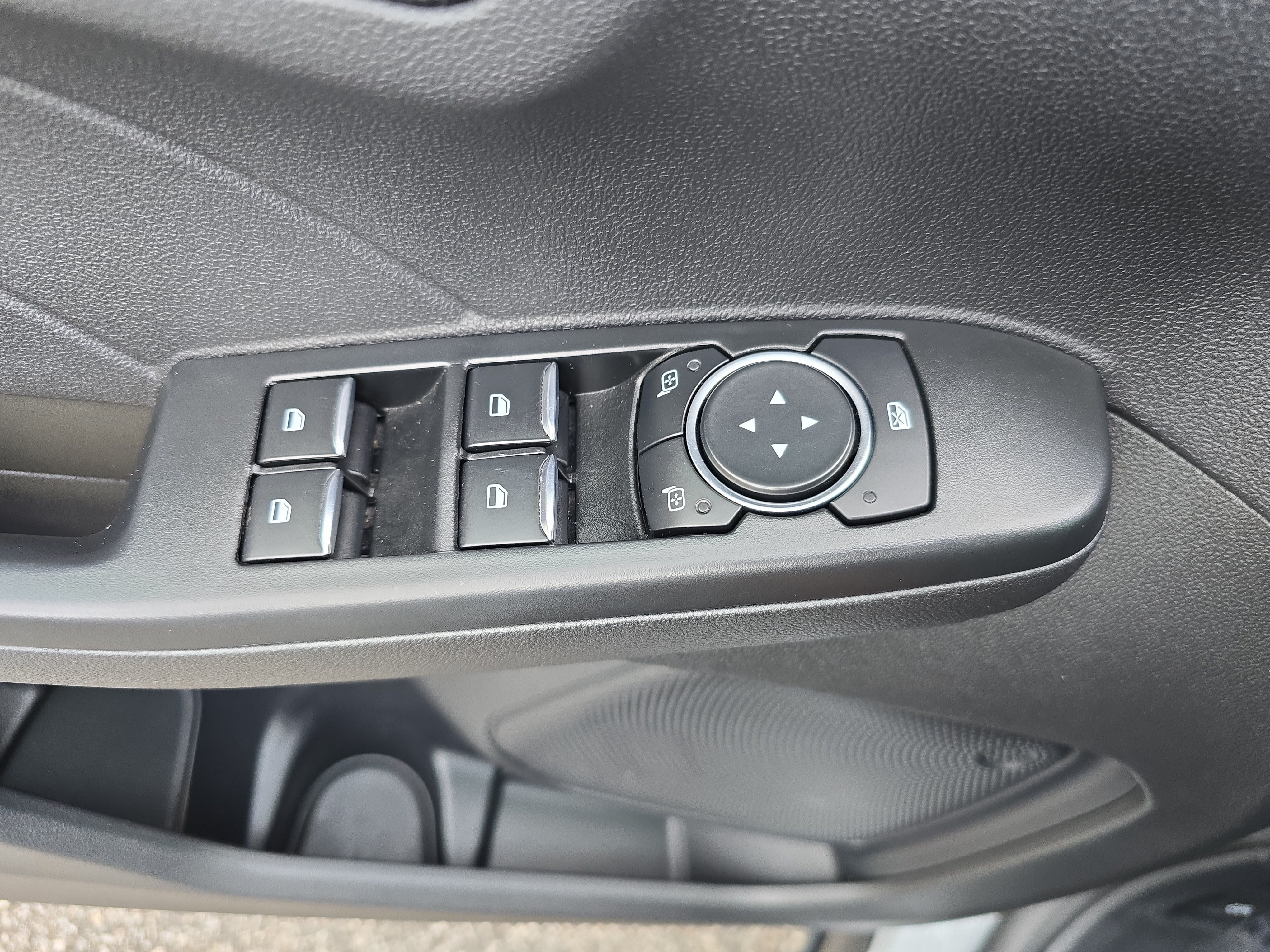 Used 2025 Ford Escape ST-Line Select AWD/4WD image 24