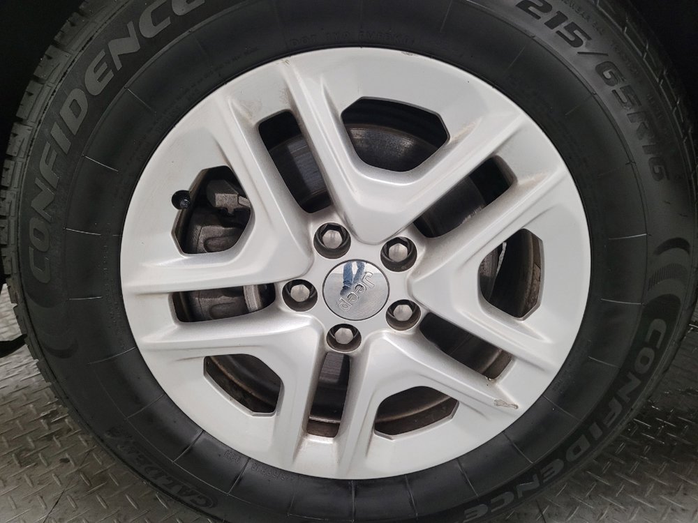 Used 2018 Jeep Compass Sport AWD/4WD image 31