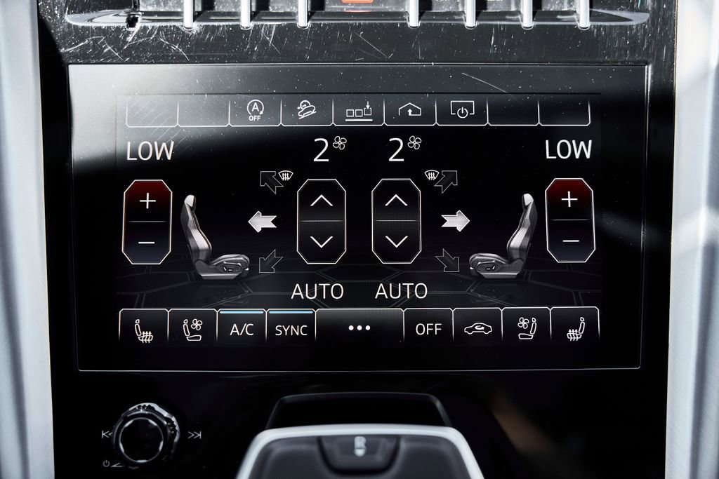 Used 2019 Lamborghini Urus AWD/4WD image 74