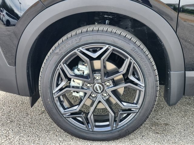 New 2025 Nissan Kicks SR FWD image 7