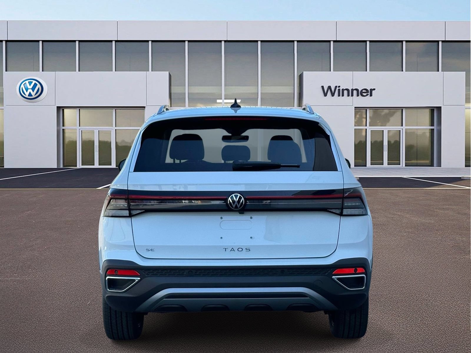 New 2026 Volkswagen Taos SE FWD image 4
