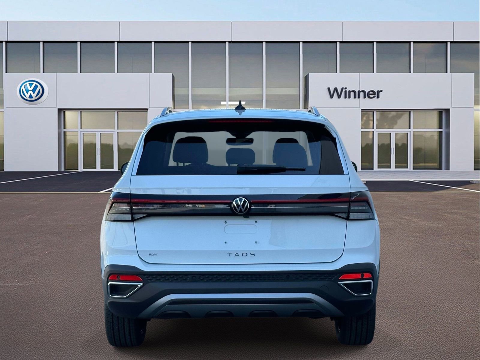 New 2026 Volkswagen Taos SE image 4
