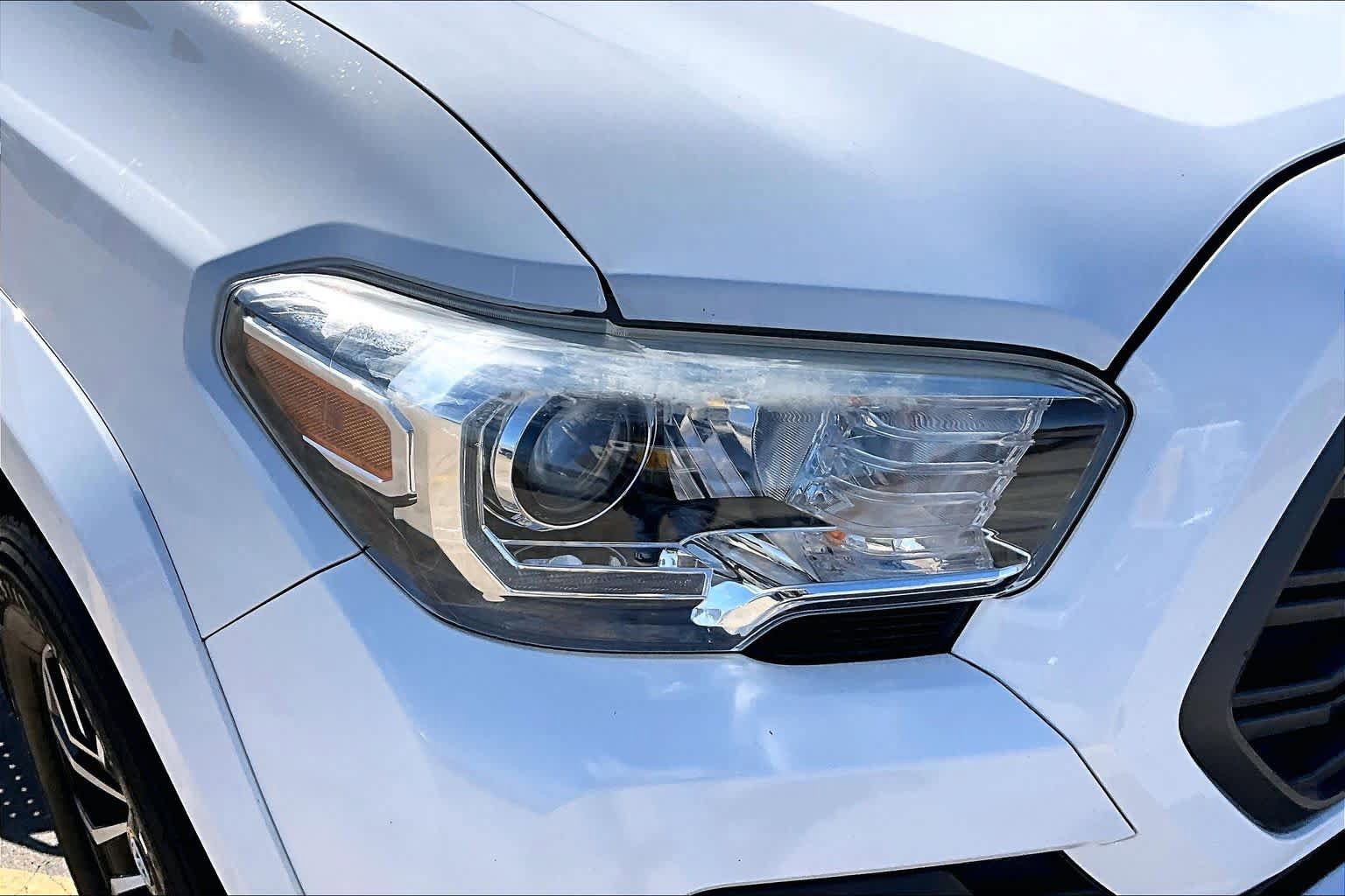 Used 2020 Toyota Tacoma TRD Sport RWD image 28
