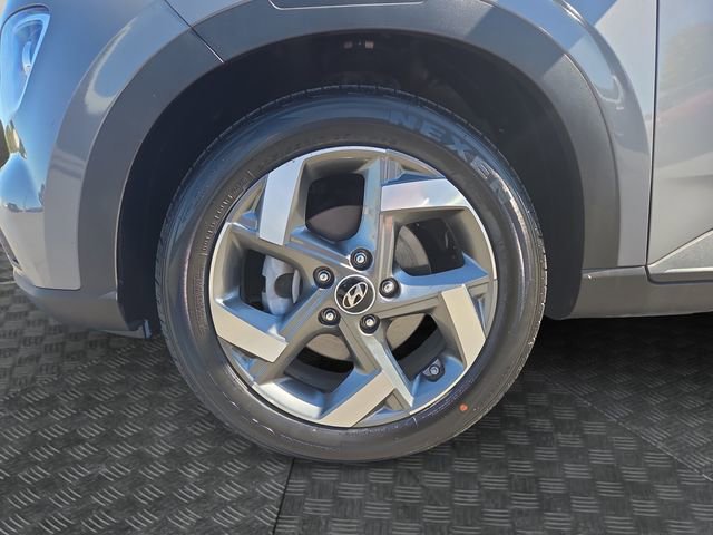 Used 2022 Hyundai Venue SEL image 31