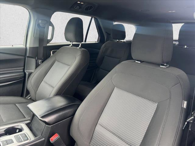 Used 2022 Ford Explorer XLT image 16
