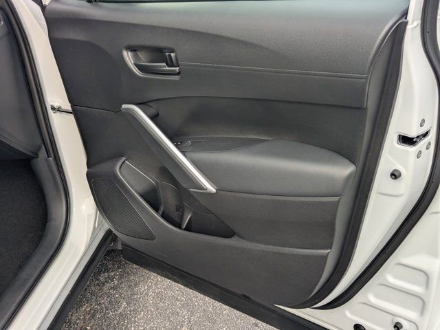 Used 2024 Toyota Corolla Cross SE image 13