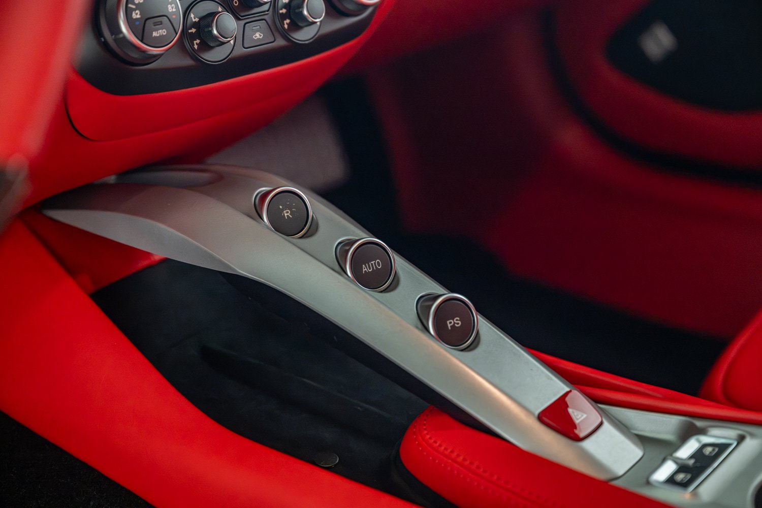 Used 2016 Ferrari F12 Berlinetta RWD image 28
