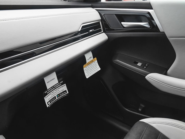 New 2025 Mitsubishi Outlander SE image 15
