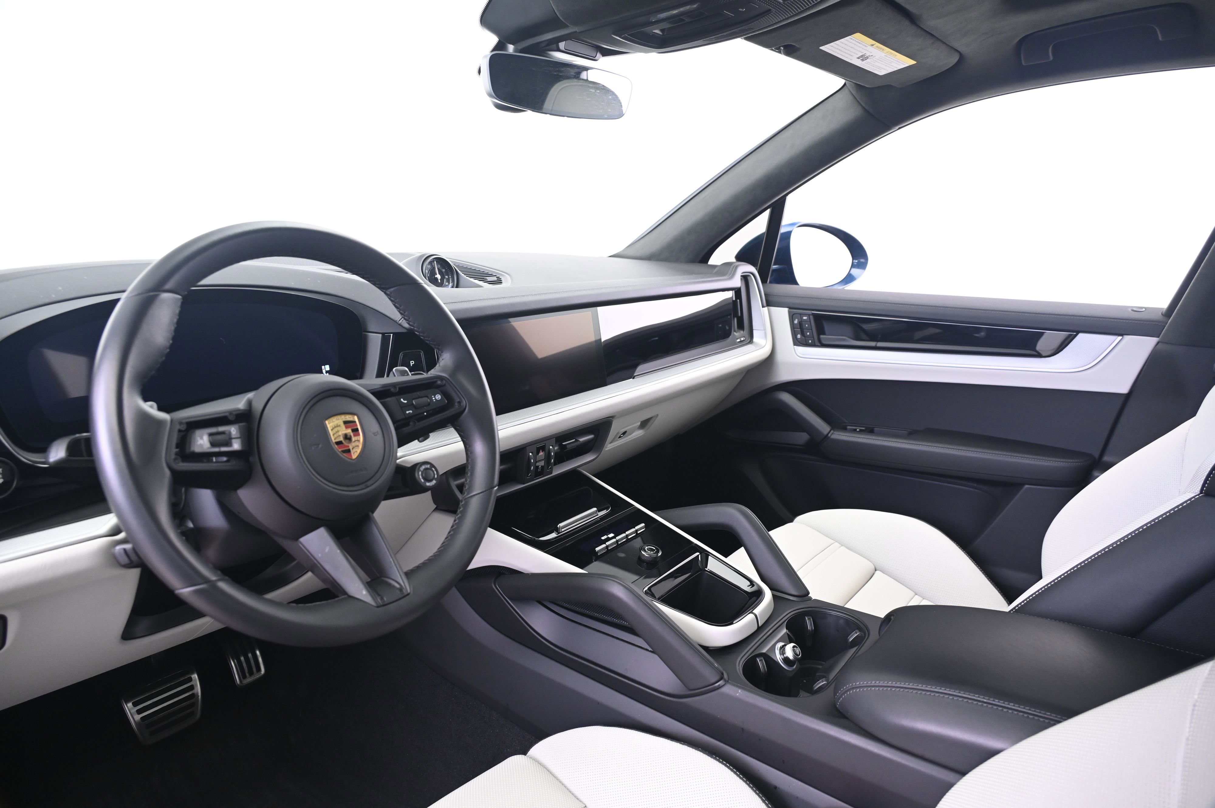 Certified 2024 Porsche Cayenne S image 28