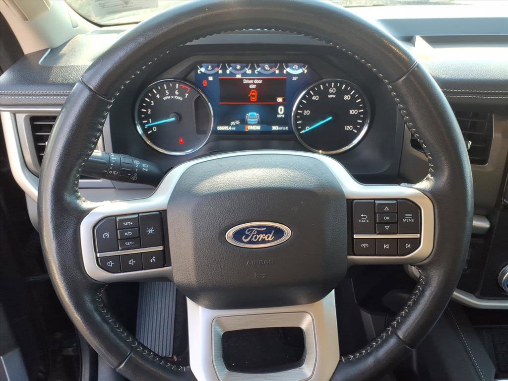 Used 2024 Ford Expedition XLT image 21