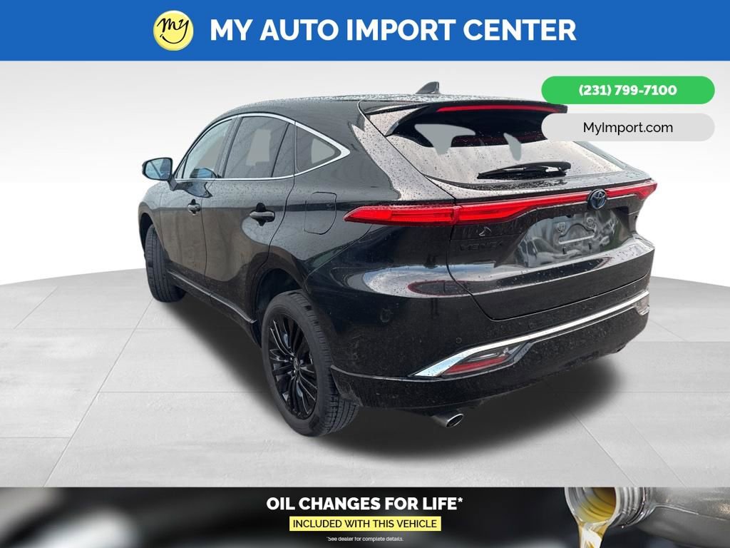 Used 2024 Toyota Venza Nightshade image 3