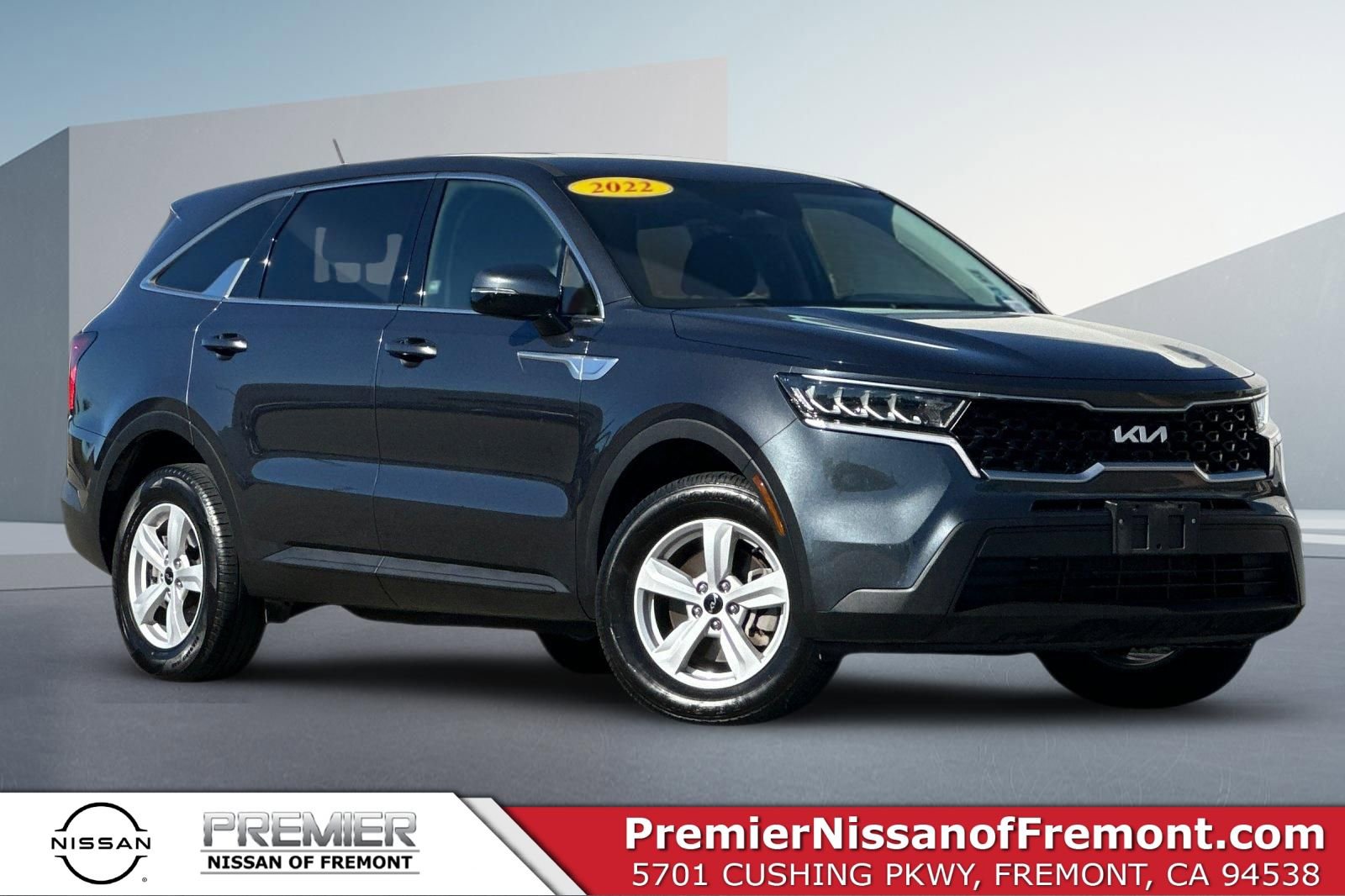 Used 2022 Kia Sorento LX image 1