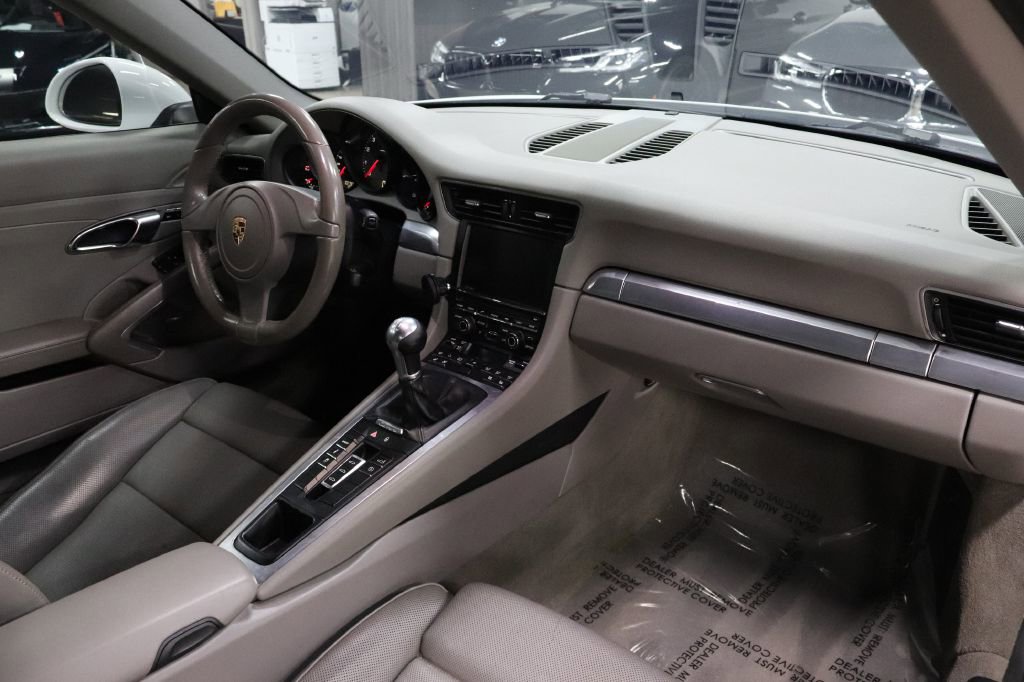 Used 2013 Porsche 911 Carrera S image 21