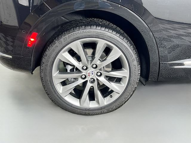 Used 2022 Buick Envision Avenir w/ Technology Package II image 40