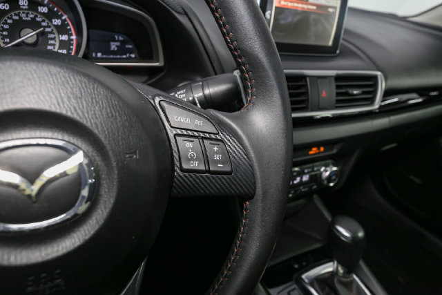 Used 2015 MAZDA MAZDA3 i Touring w/ Technology Package FWD image 29