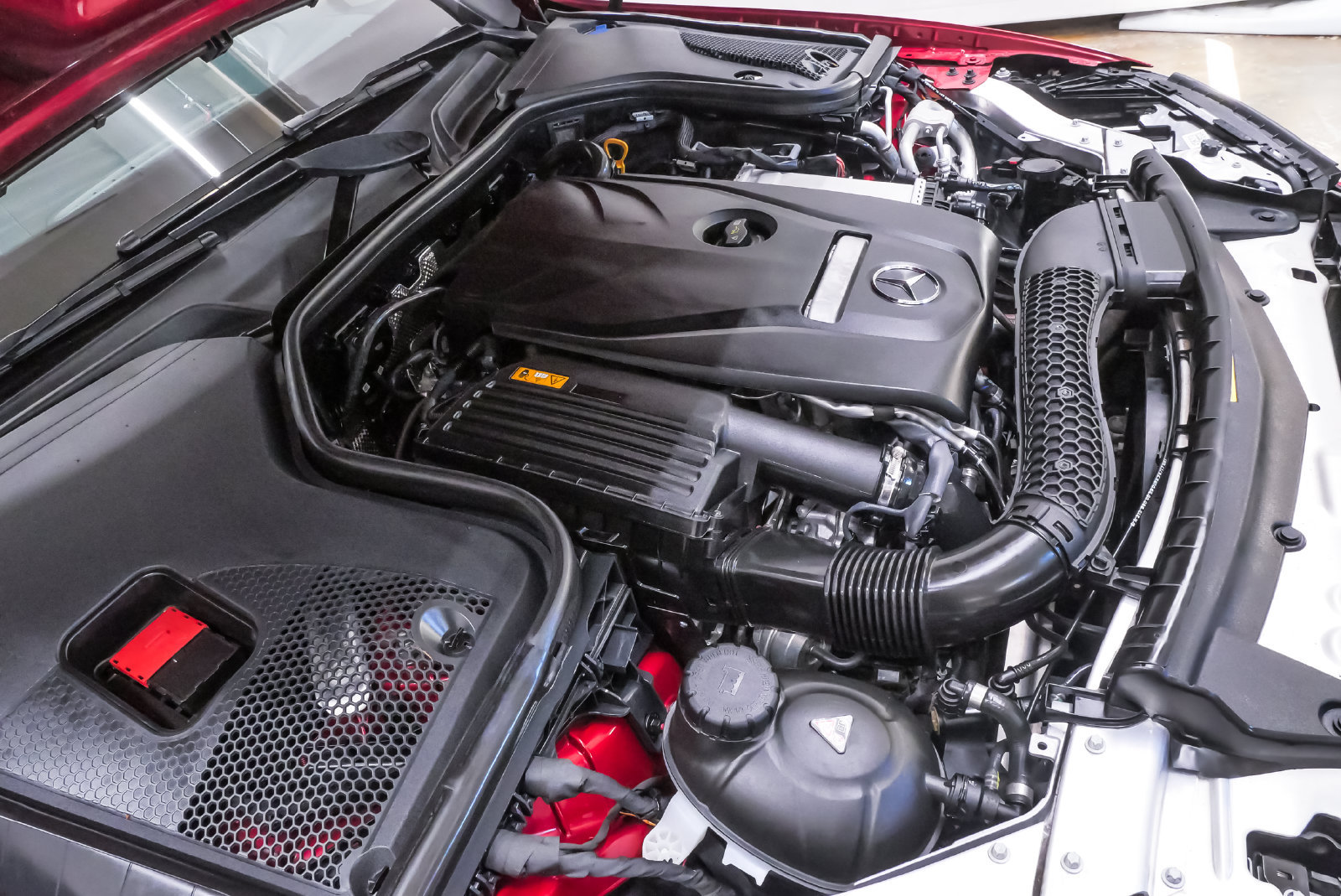 Used 2018 Mercedes-Benz E 300 4MATIC image 34