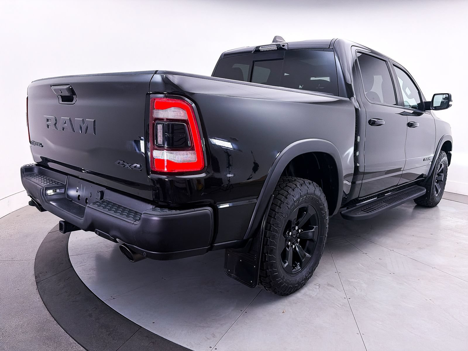 Used 2022 RAM 1500 Rebel w/ Rebel Level 2 Equipment Group AWD/4WD image 20