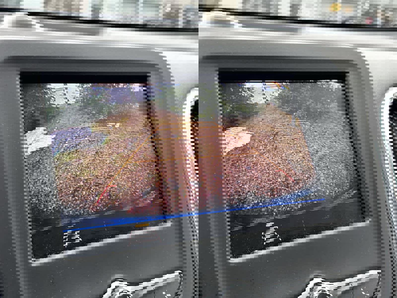 Used 2021 Chevrolet Equinox LT image 19