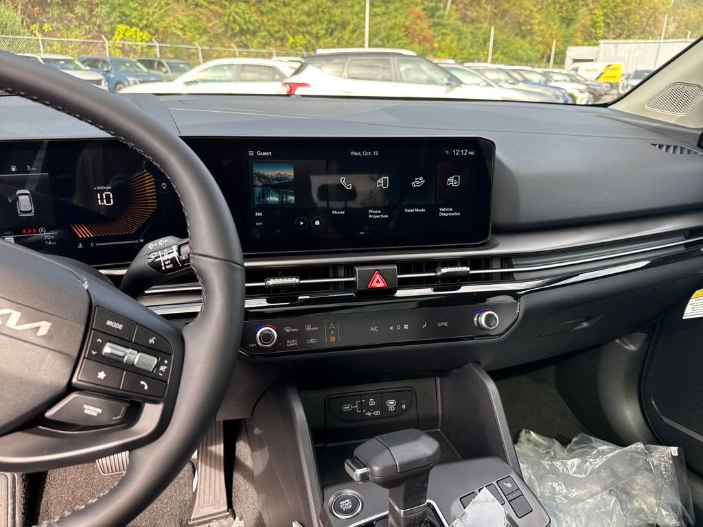 New 2026 Kia Sportage EX w/ EX Panorama Roof Package image 16