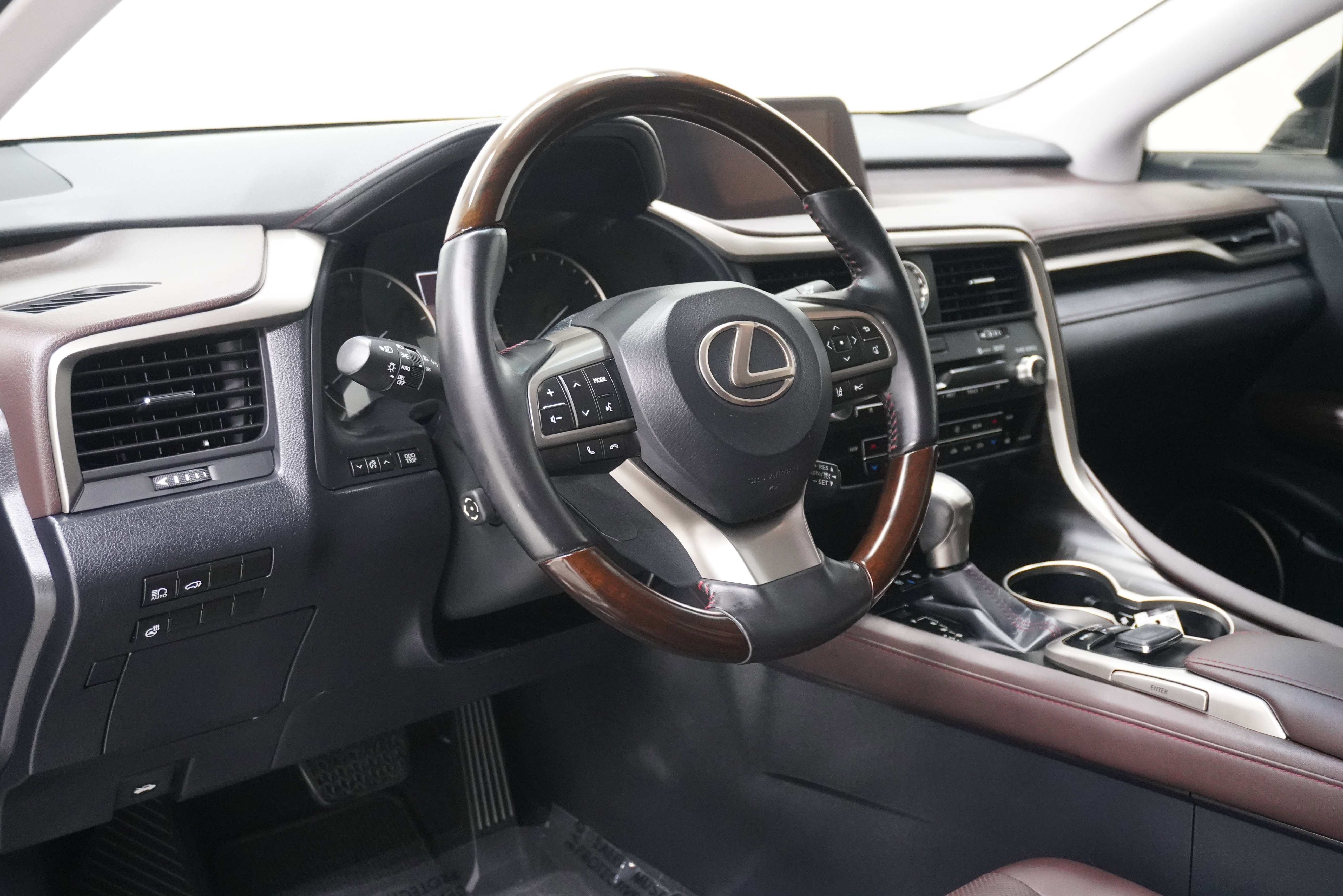 Used 2018 Lexus RX 350L FWD image 10