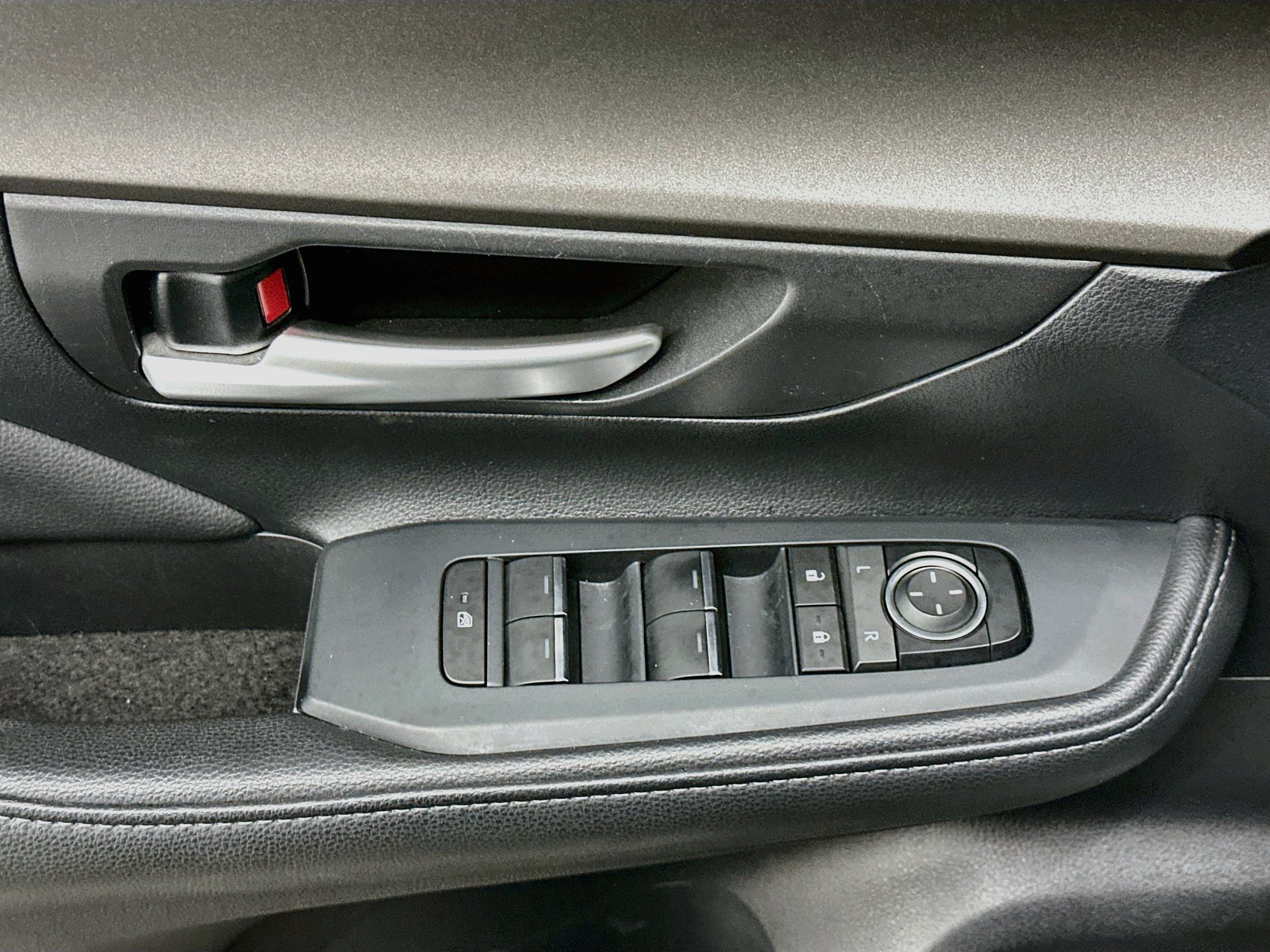 Used 2025 Toyota Grand Highlander AWD image 15