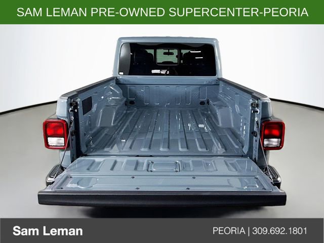 Used 2025 Jeep Gladiator Sport image 23