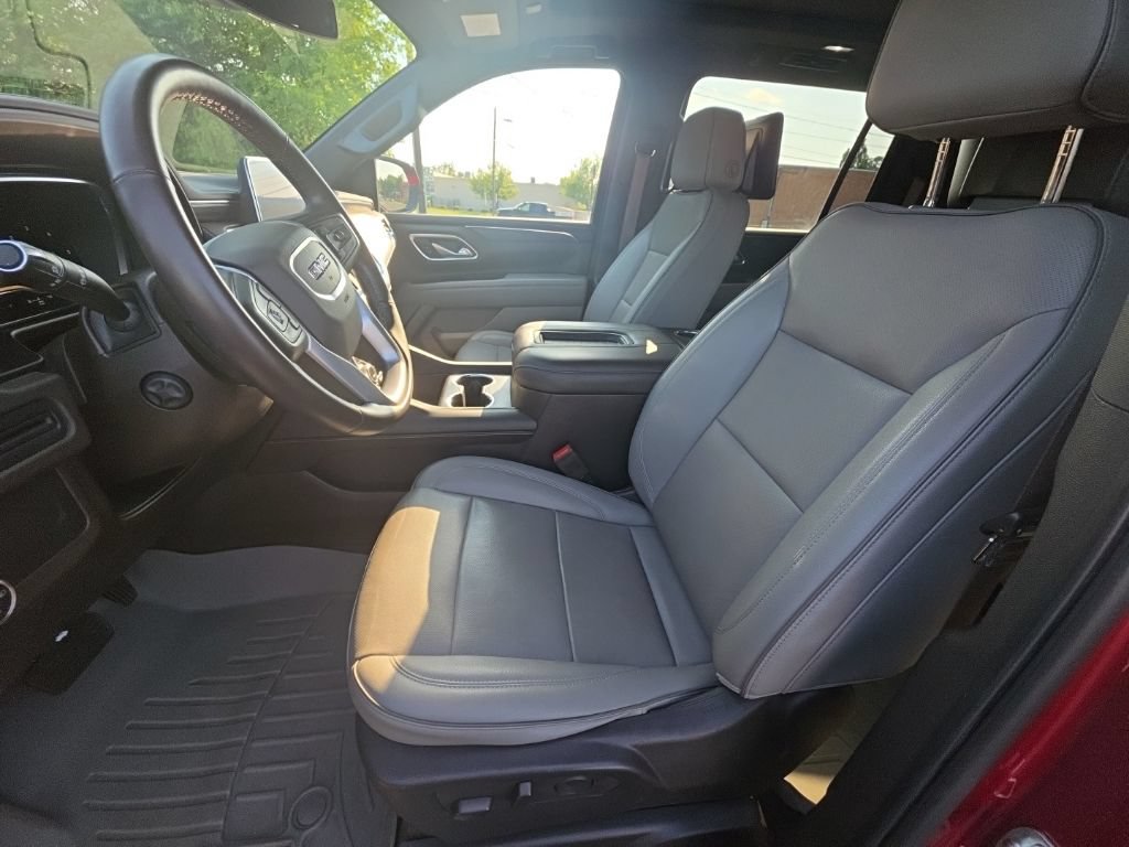 Certified 2023 GMC Yukon XL SLT w/ SLT Premium Package AWD/4WD image 22