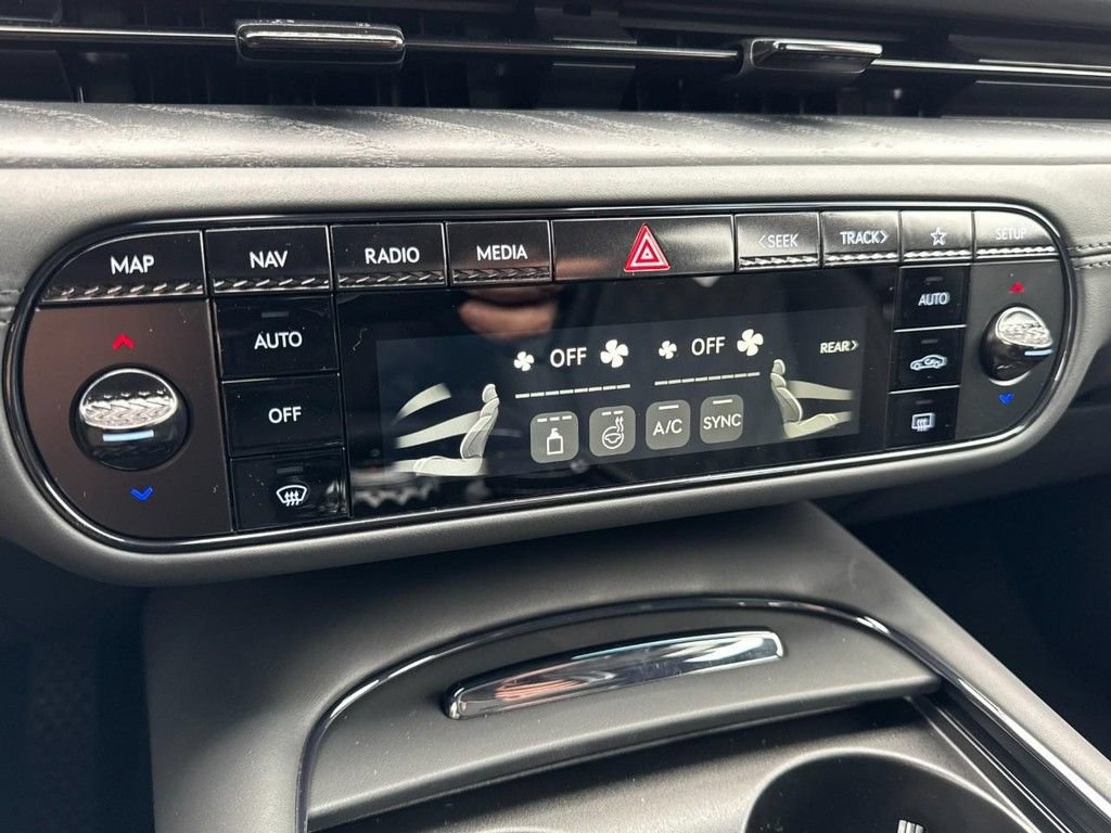 New 2026 Genesis G90 3.5T Prestige AWD/4WD image 16