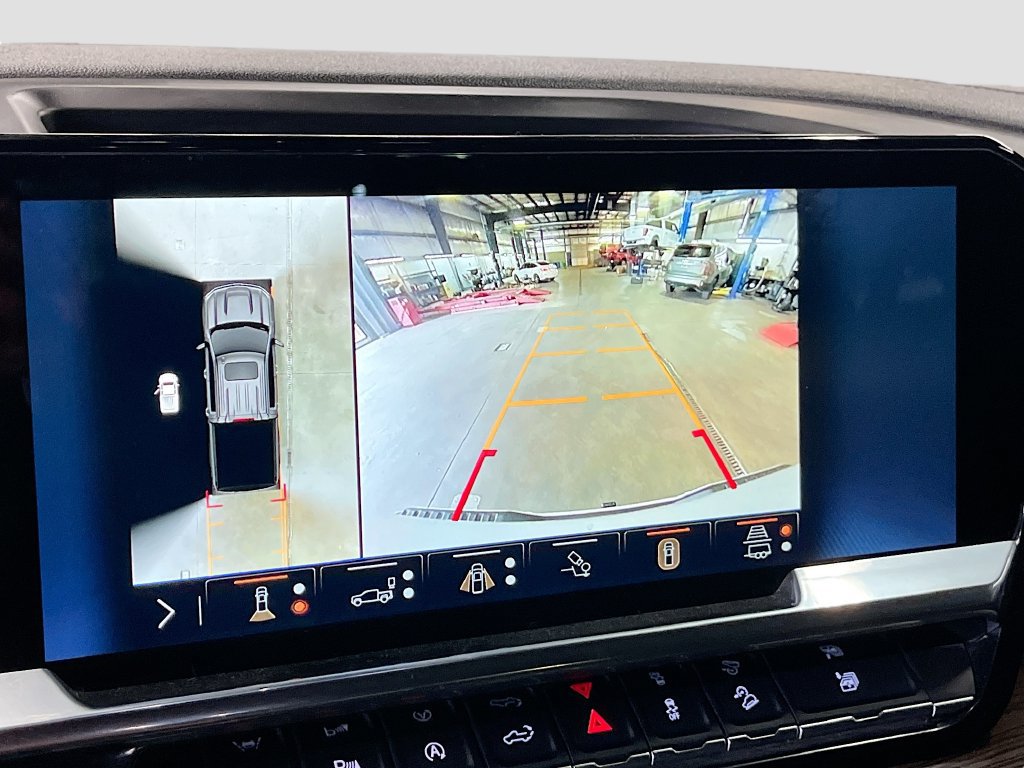 Used 2025 Chevrolet Silverado 1500 RST w/ Convenience Package II AWD/4WD image 14